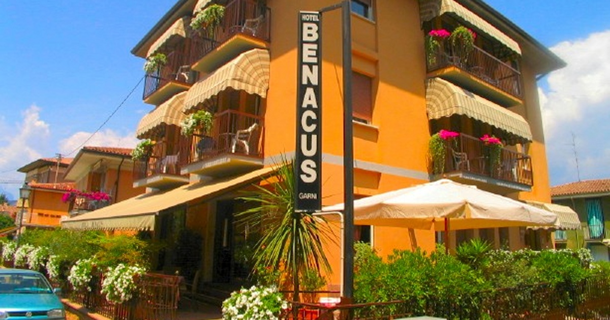 (c) Hotelbenacus.it