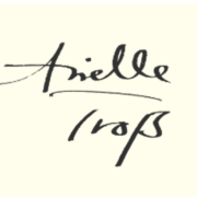 (c) Arielle-makeup.com
